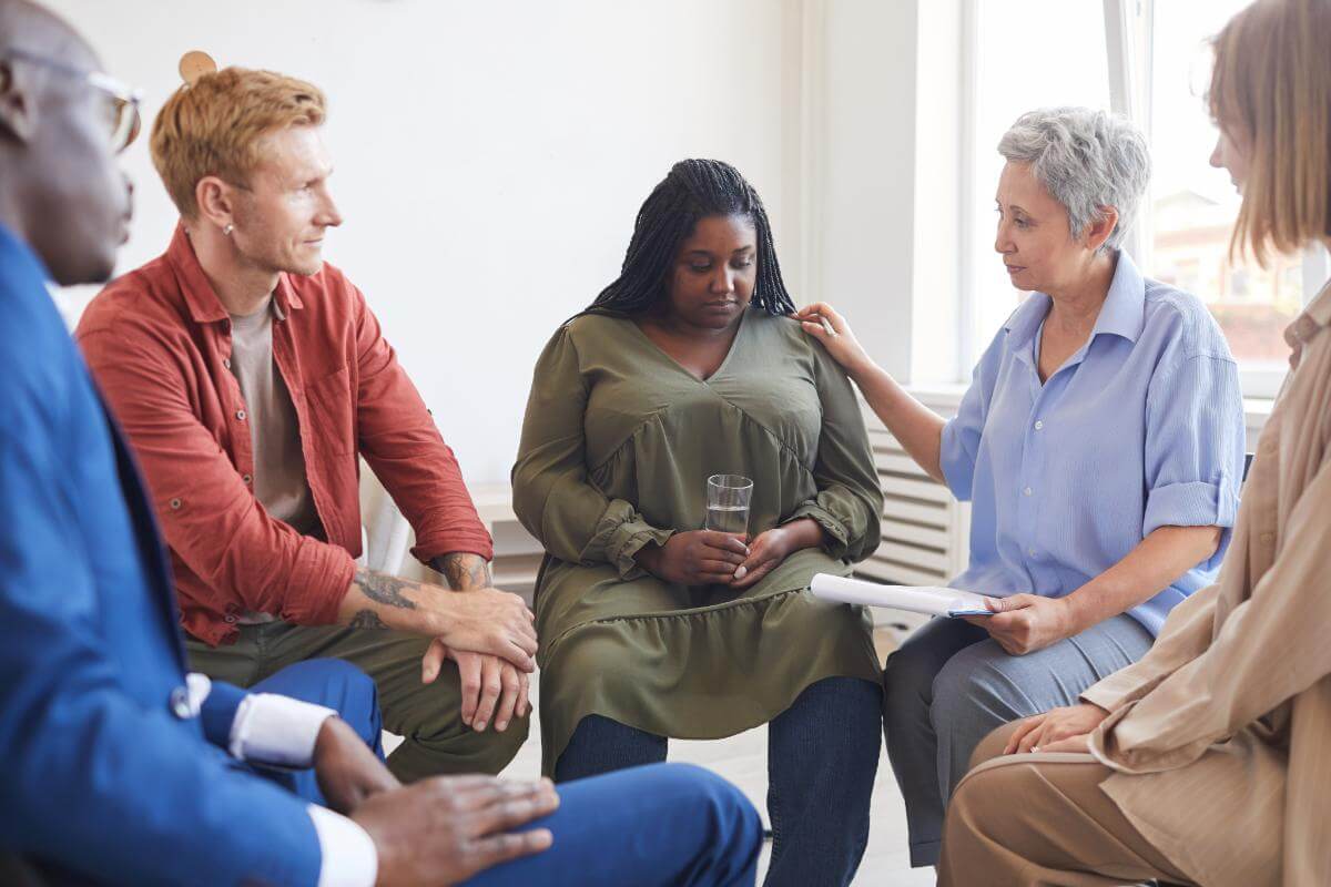 How we Treat Addiction to Alcohol (1) group beginning alcohol addiction treatment
